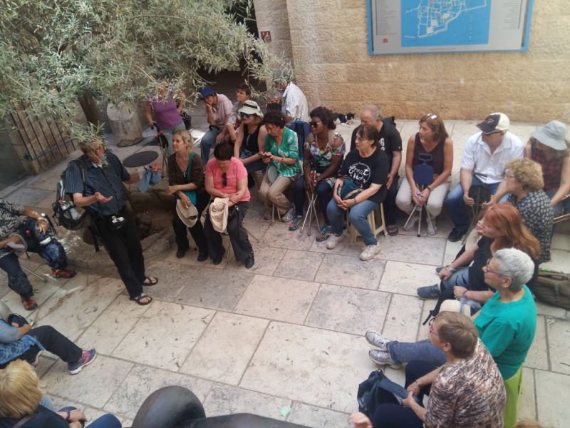 מצור בתוך מצור נפילת הרובע היהודי בתשח מדריך משה חרמץ